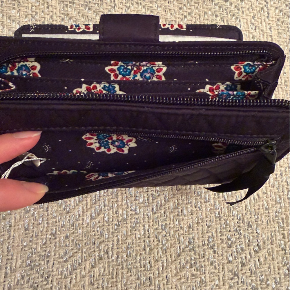 Vera Bradley Turnlock Wallet - Moonless Night Premium Cotton - NWT - Picture 7 of 9